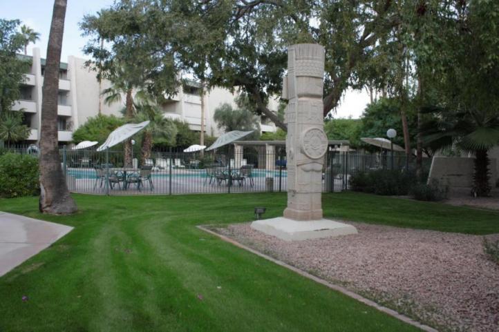 7625 E Camelback Rd Pic9_06202014