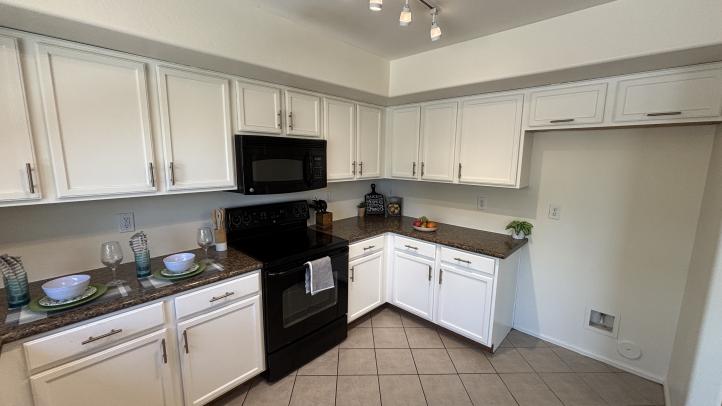 624 W Mesquite Tree Ln IMG_3645_07112026 624 W Mesquite Tree Ln IMG_3645_07112026