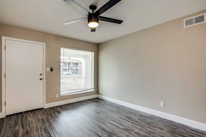 318 E Vine CIR Vine Cir-8_03122020