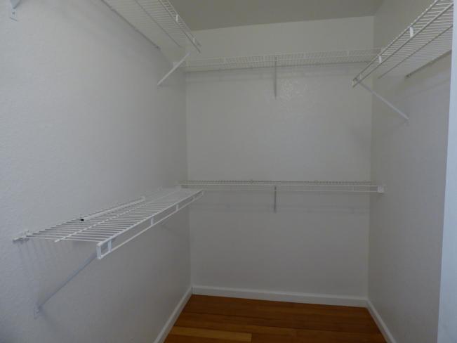 3023 E Captain Dreyfus AVE P1170686_08082023