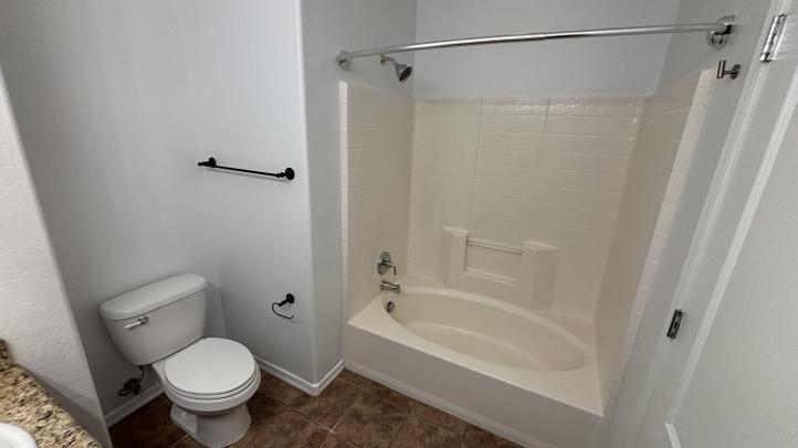 1833 E Hartford AVE IMG_2646_02202026