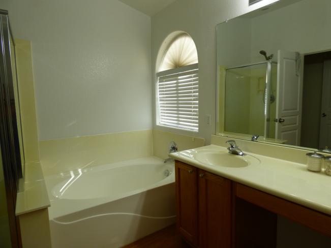 3023 E Captain Dreyfus AVE P1170685_08082023
