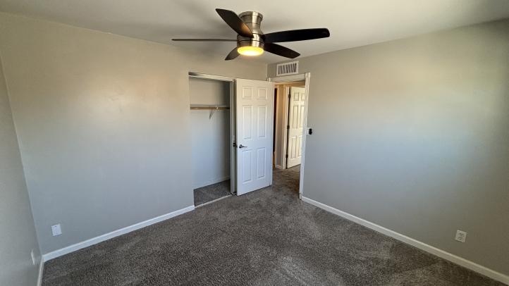 8625 E Valley View RD IMG_2113_12172025