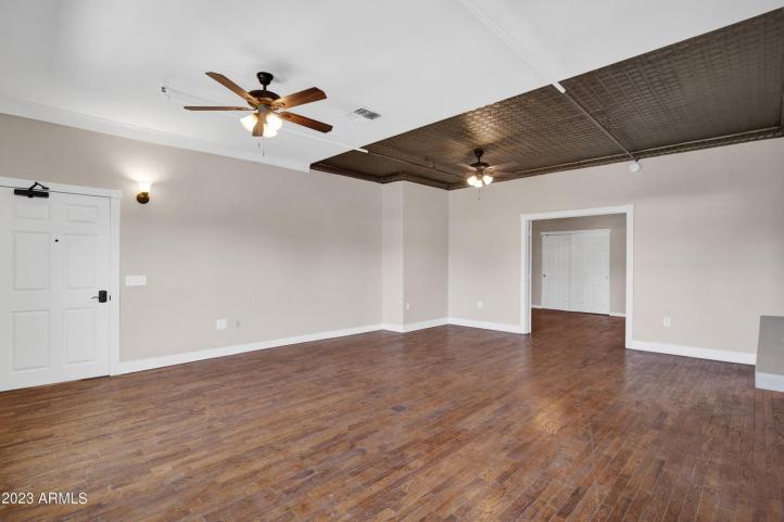 5753 W Glendale AVE 6_09112023