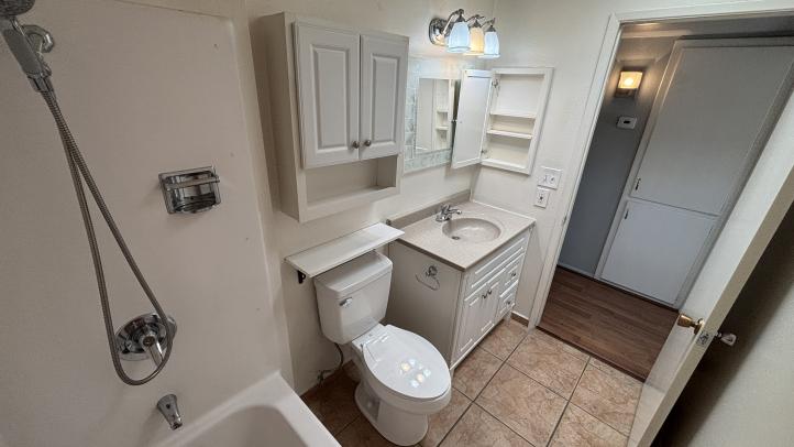 10537 W Coggins DR IMG_4277_10022026