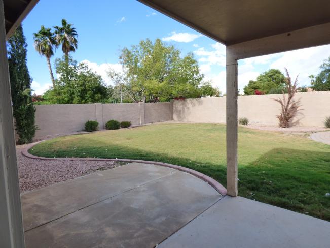 1212 W Oriole WAY P1030736_11252016