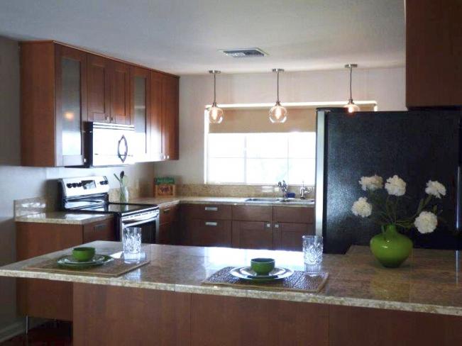 4440 E Mitchell DR Kit_04032019