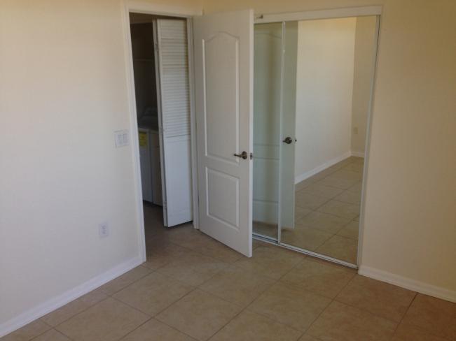 4533 N 22nd ST Master Bathroom