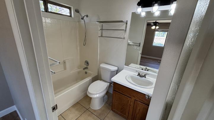 4737 N 83rd Dr IMG_2149_12182025