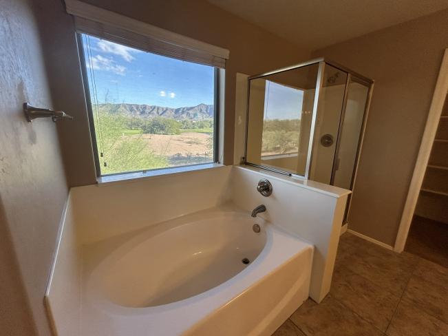 8623 S 40th DR IMG_5409_10162025 8623 S 40th DR IMG_5409_10162025