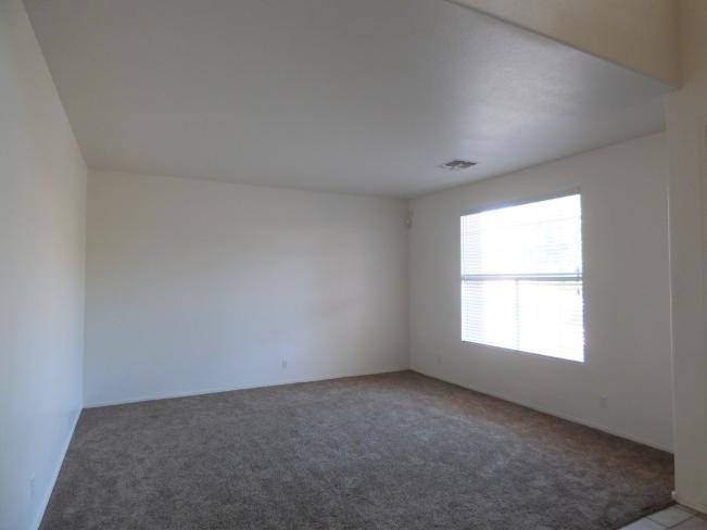 553 E Baylor Ln e_08272019 553 E Baylor Ln e_08272019