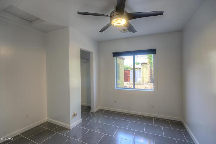 502 E Osborn Rd Pic (10)_12202018