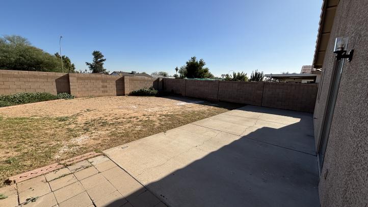 4737 N 83rd Dr IMG_2156_12182025