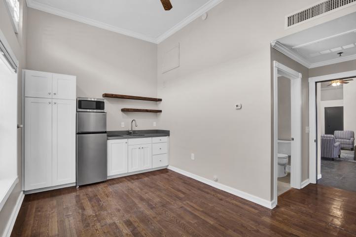 5753 W Glendale AVE P1153548_10272023