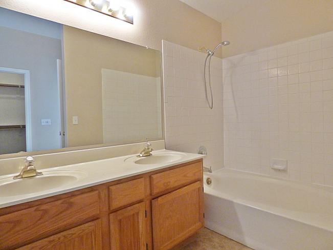 3110 E Cottonwood LN P1010594_08312015