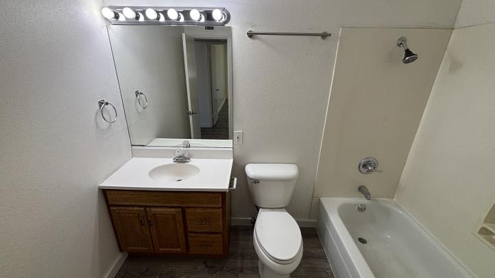3510 E Ludlow Dr IMG_4311_10142026