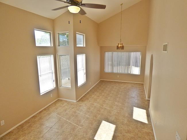 3110 E Cottonwood LN P1010590_08312015