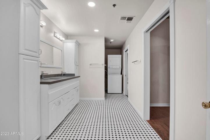 5753 W Glendale AVE 12_09112023