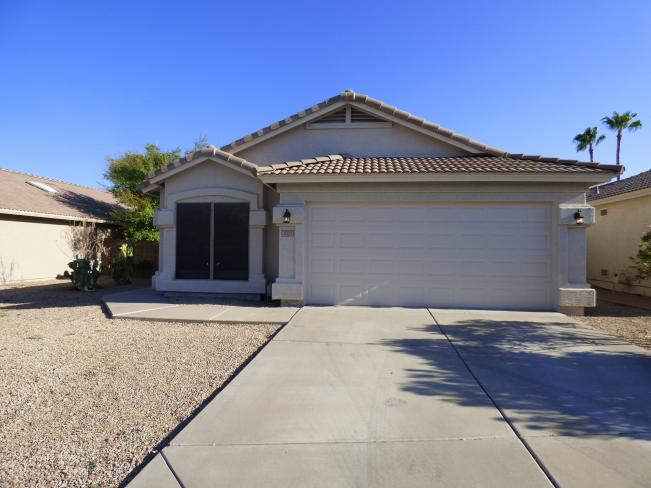 3023 E Captain Dreyfus AVE P1170668_08082023