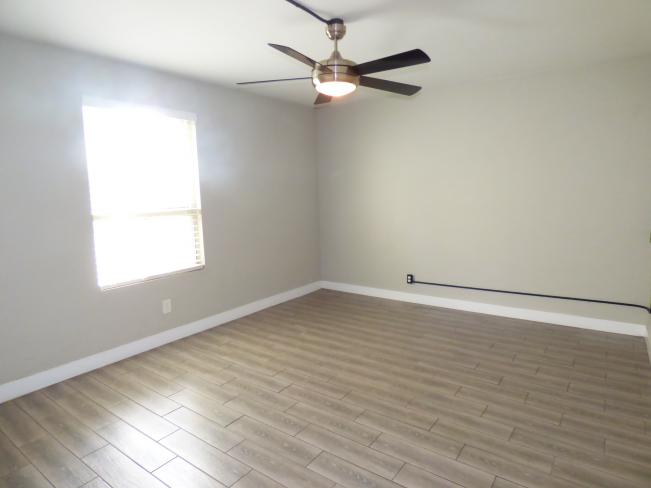 7625 E Camelback RD P1170811_09142023