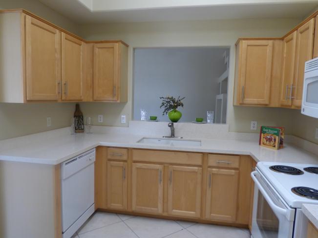 503 W Grovers Ave P1060430_11092018