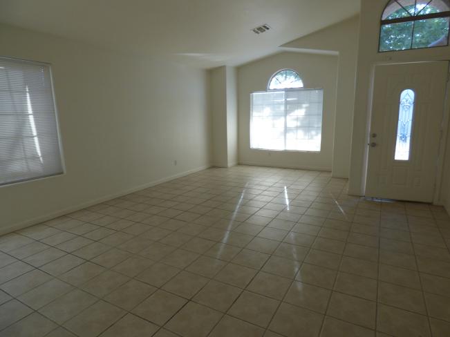15550 N Naegel DR P1030112_06152016