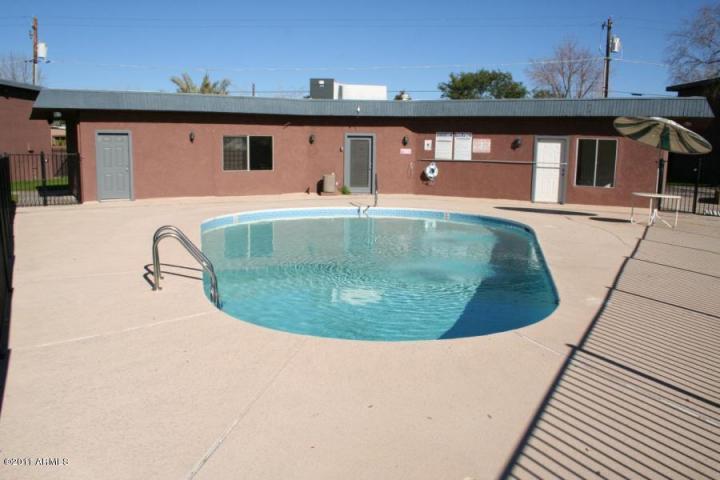 1819 N 40th ST Pool