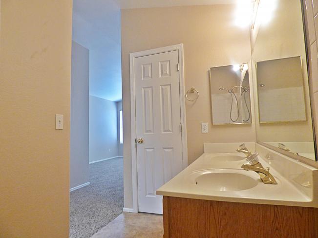 3110 E Cottonwood LN P1010596_08312015