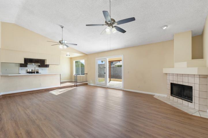 4043 W Sweetwater AVE 5-web-or-mls-DSC02259_02192025