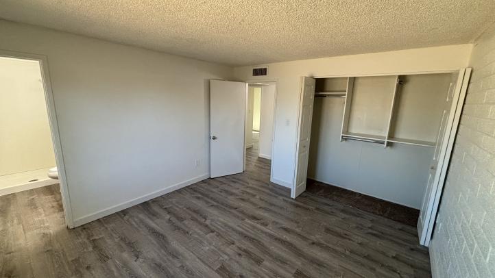 3510 E Ludlow Dr IMG_4306_10142026