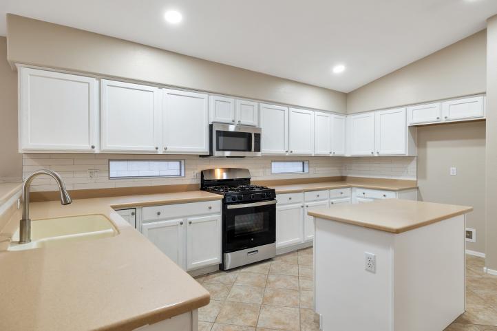 10492 E Queens Wreath LN QPT-7491_04212023 10492 E Queens Wreath LN QPT-7491_04212023