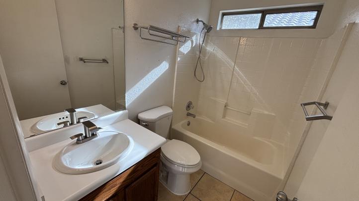 4737 N 83rd Dr IMG_2154_12182025