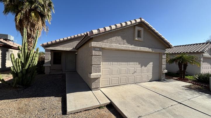 4737 N 83rd Dr IMG_2135_12182025
