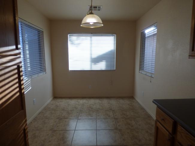 2017 N 103rd DR P1030081_06152016