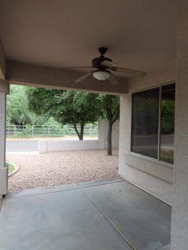 1636 W Dunbar Dr a2 (front porch)_07242020 1636 W Dunbar Dr a2 (front porch)_07242020