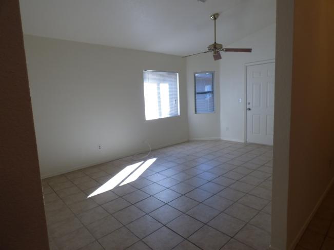 4001 N 89th AVE P1030951_03112017