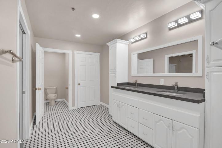 5753 W Glendale AVE 11_09112023