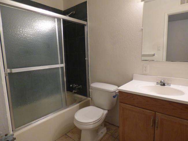 2525 W Freeway LN P1030610_09262016